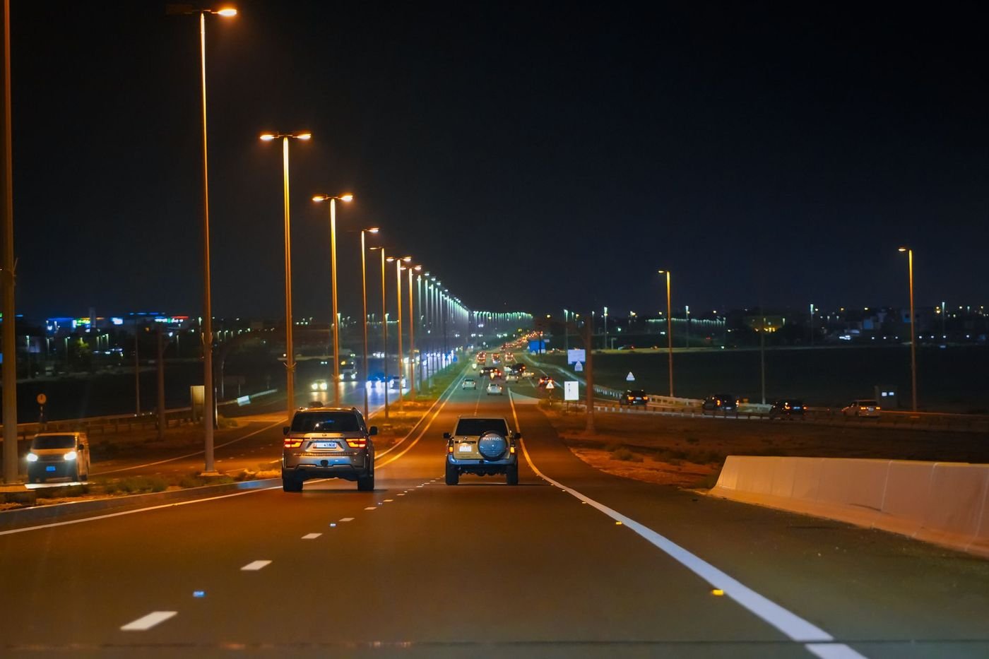 Dubai to Abu Dhabi by Chauffeur: Everything You Need to Know Before You Book