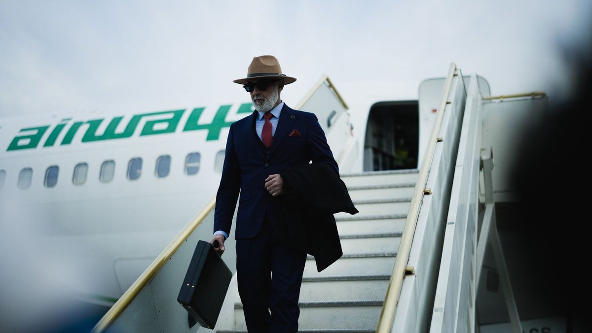 Dubai Airport Chauffeur Service: Why Smart Travellers Never Take a Taxi