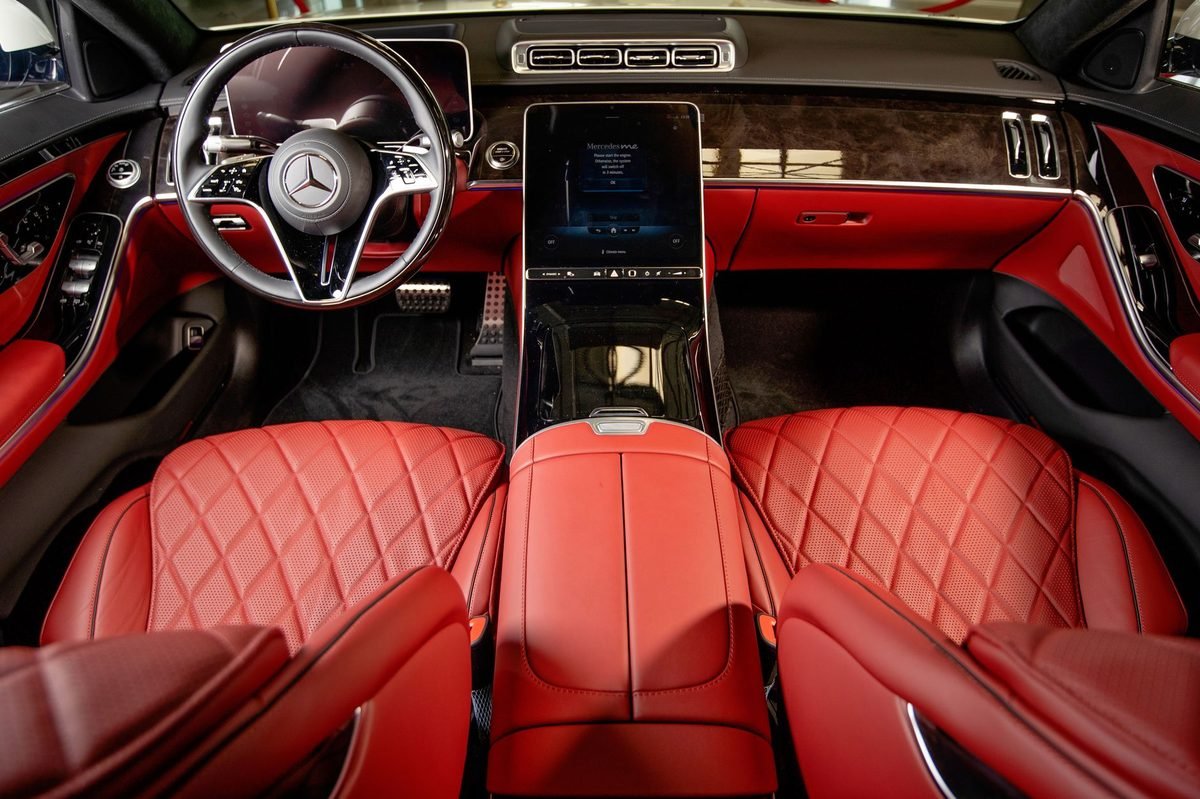 Chauffeur Hire in Dubai: The Complete Guide to Premium Transportation