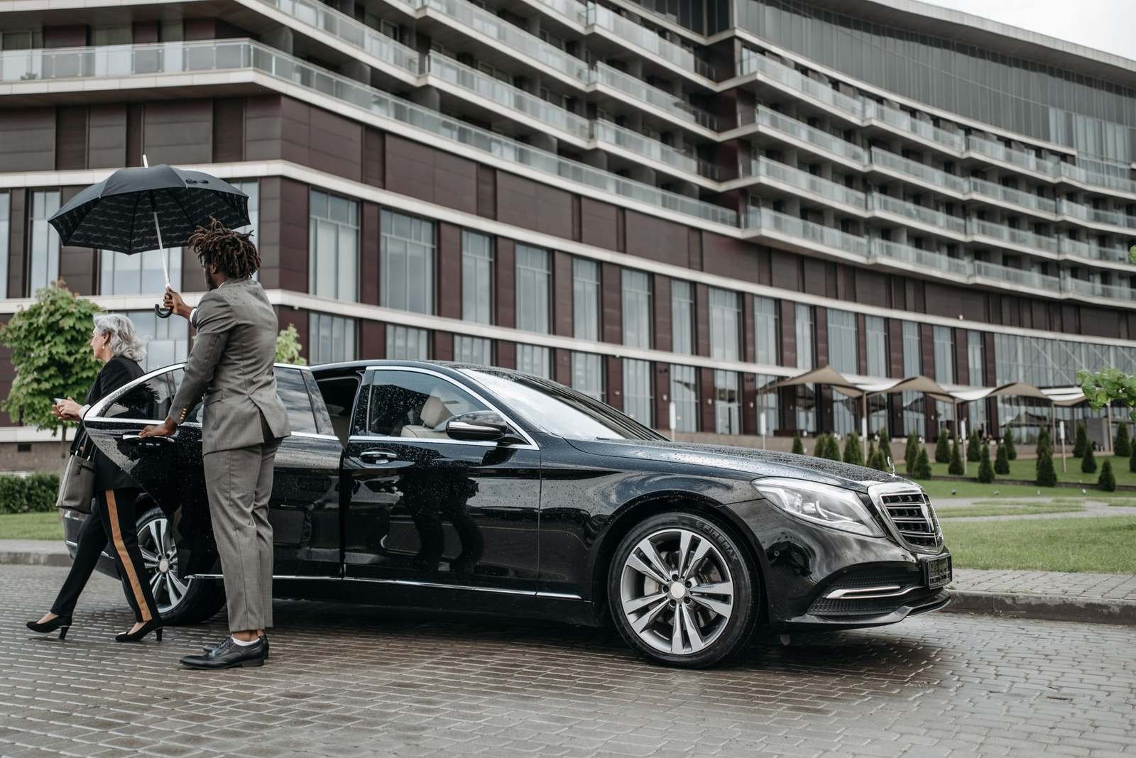 Chauffeur Hire Dubai Personal Chauffeur
